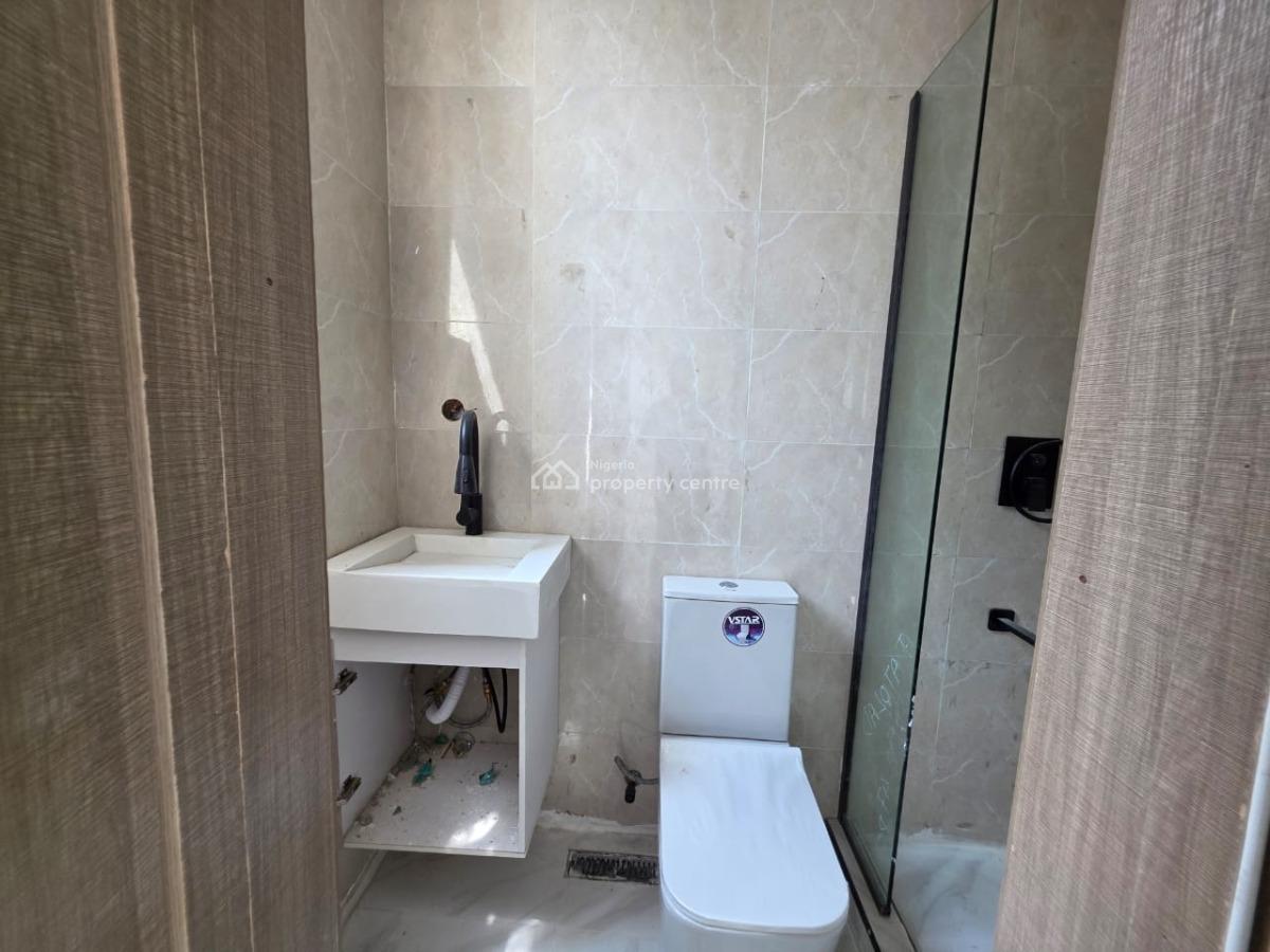 1 Bed Apartment with Elevator, Gym Swimming Pool, Lekki Phase 1, Lekki Phase 1, Lekki, Lagos, Self Contain (single Rooms) for Sale