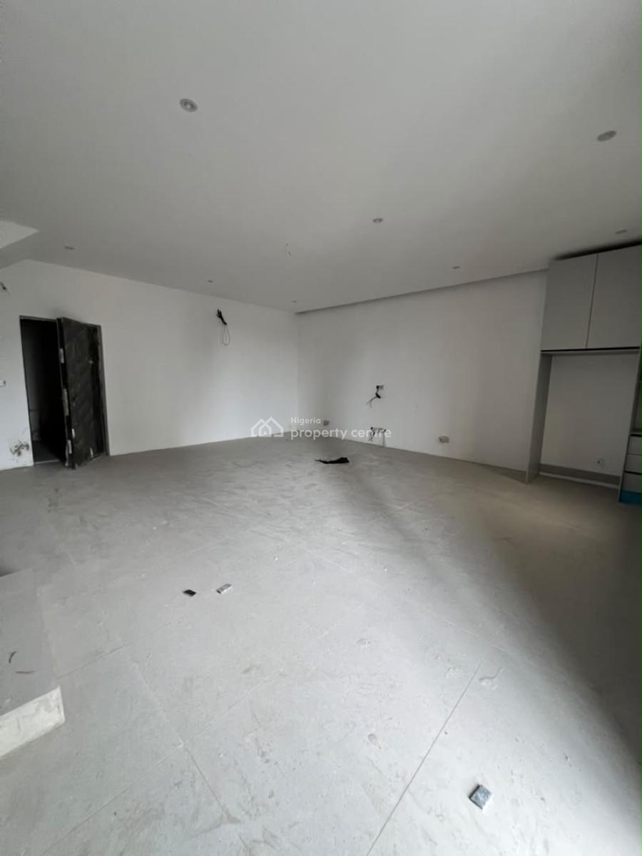 Upscale 2-bedroom Maisonette with Elevator, Pool & Premium Amenities, Victoria Island (vi), Lagos, Block of Flats for Sale