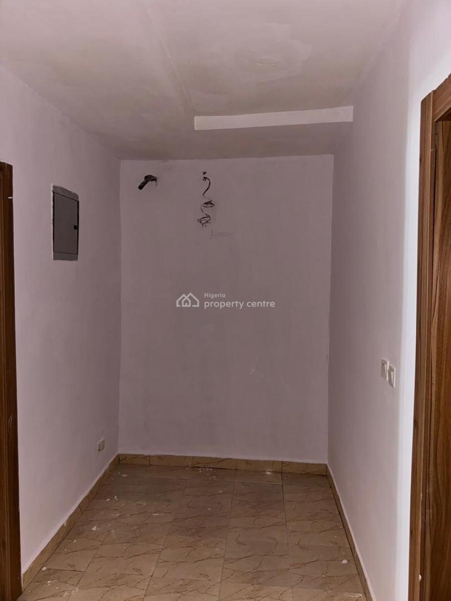 Lovely 2 Bedroom Apartment, Mobil Road, Ajah, Lagos, Flat / Apartment for Rent