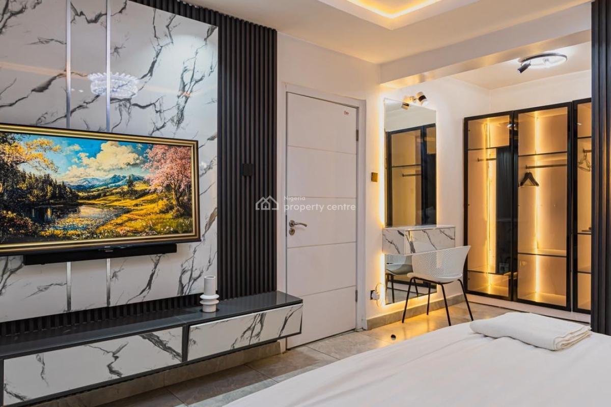 Luxury One Bedroom with a Mini Bar and Gym, Lekki Phase 1, Lekki, Lagos, Flat / Apartment Short Let