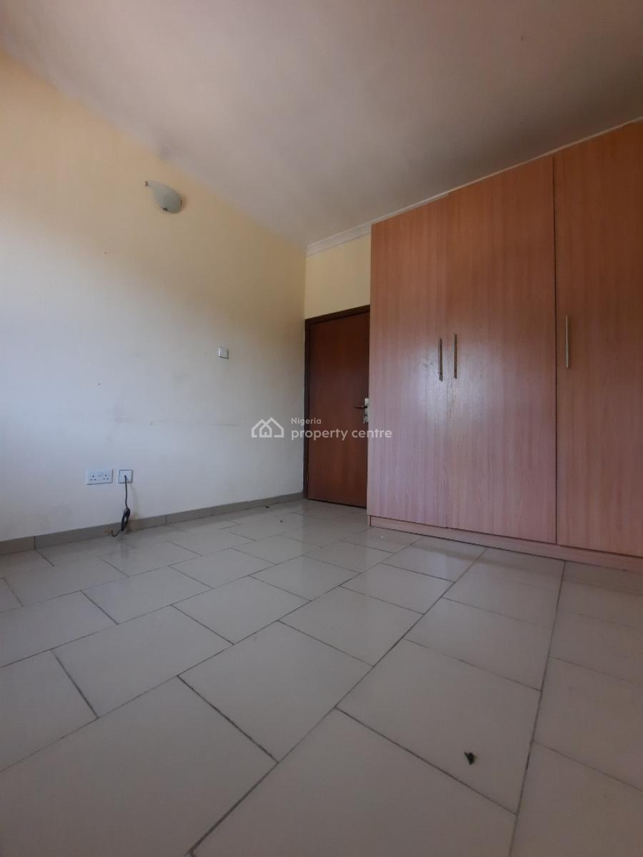 Nice 3 Bedrooms Flat Available, Off Whitesand Avenue, Lekki, Lagos, Flat / Apartment for Rent