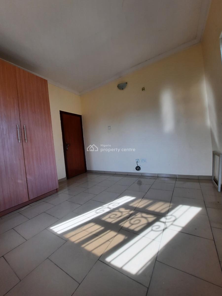 Nice 3 Bedrooms Flat Available, Off Whitesand Avenue, Lekki, Lagos, Flat / Apartment for Rent