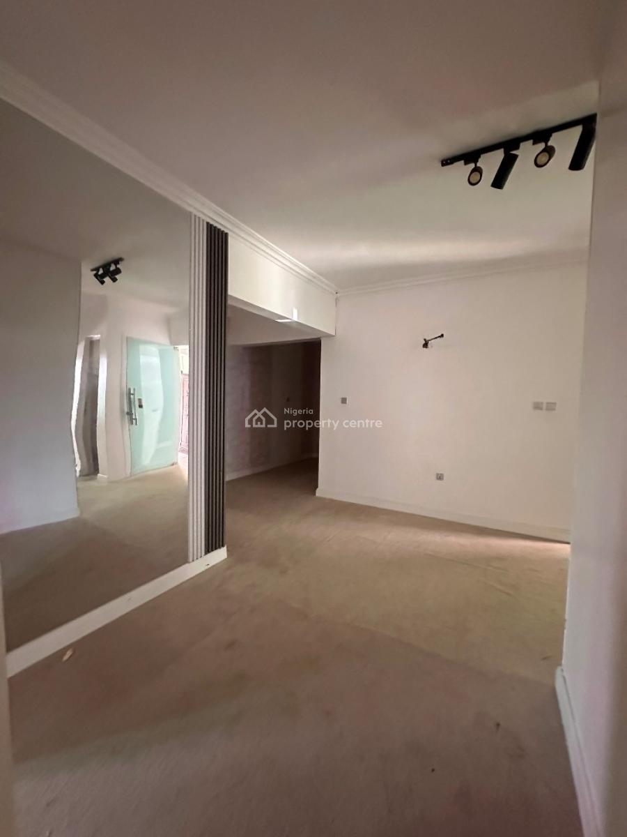 Commercial Space, Lekki Phase 1, Lekki, Lagos, Commercial Property for Rent