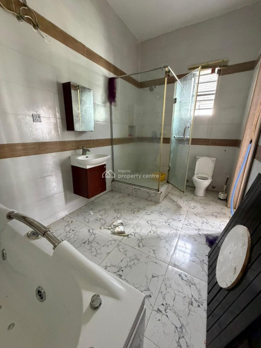 Massive Masters Room Available, Royal Pine Estate Orchid, Lekki, Lagos, Self Contain (single Rooms) for Rent