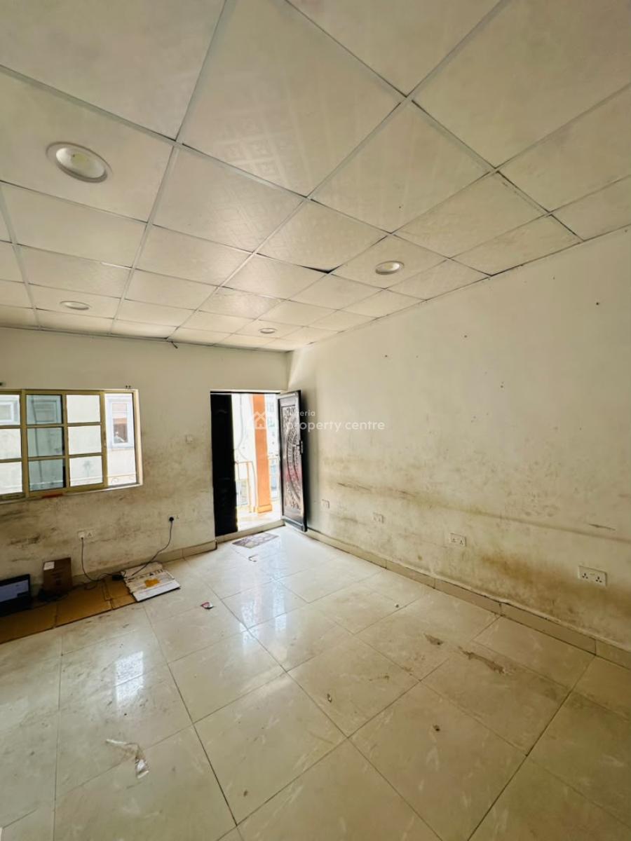 Spacious and Strategic  Office/shop Space, Ikate, Lekki, Lagos, Shop for Rent