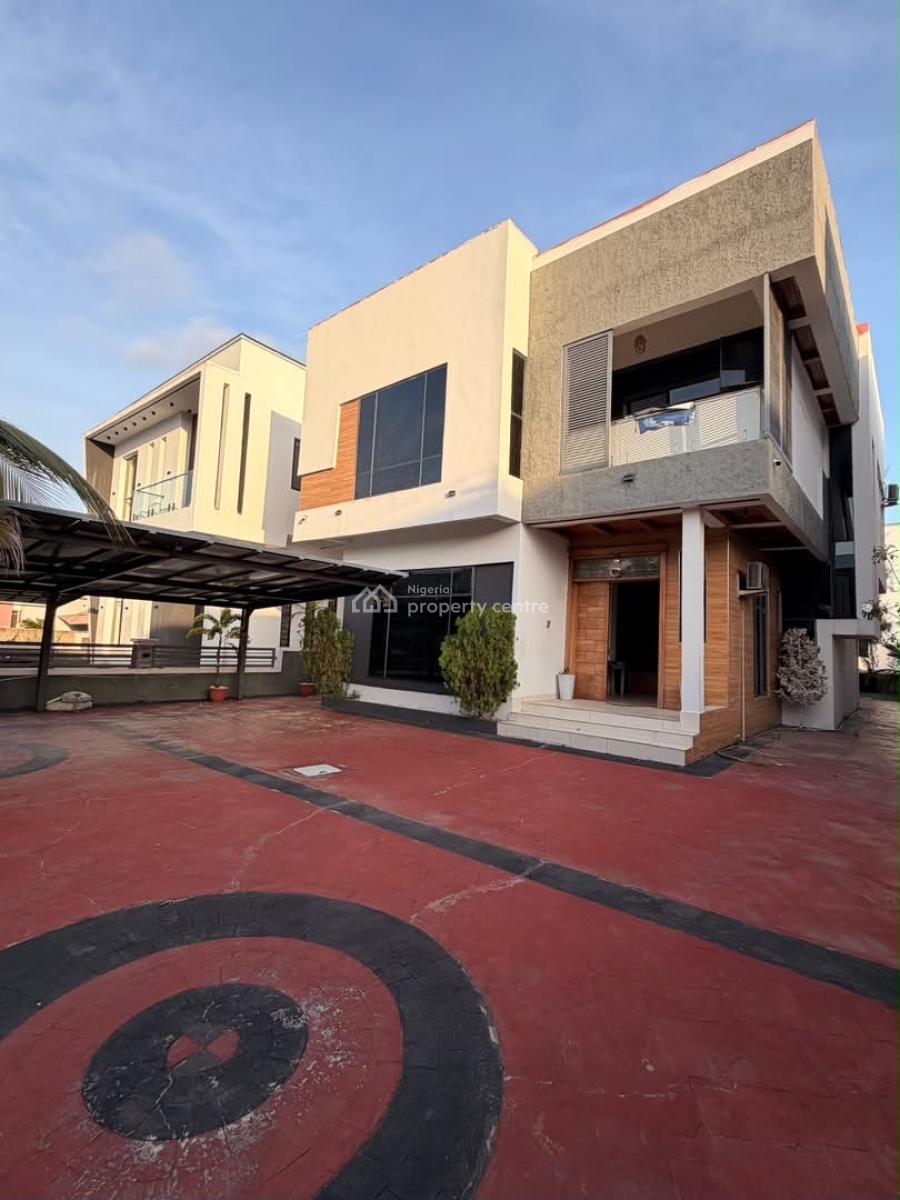 Well Maintained Partly Furnished 5 Bedrooms +1 Bq, Megamound Estate, Lekki County Ikota, Lekki, Lagos, Detached Duplex for Rent