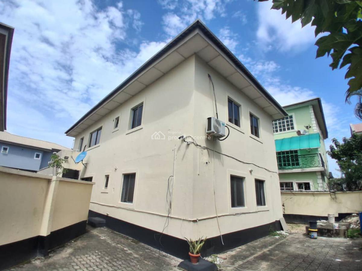 Well-finished 2 Bedroom Ground Floor Apartment, Lekki Phase 2, Lekki, Lagos, Flat / Apartment for Rent