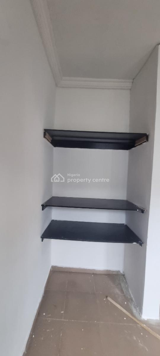 Single Room in a 3 Bedroom Flat Shared Apartment, Okunajah Eti-osa Ajah Lekki, Ajah, Lagos, Self Contain (single Rooms) for Rent