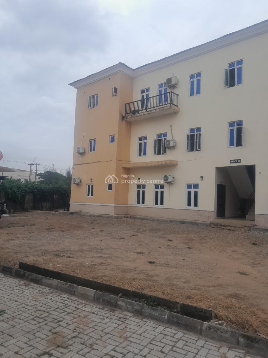 3 Bedroom Flat, Lifecamp, Life Camp, Abuja, Flat / Apartment for Sale