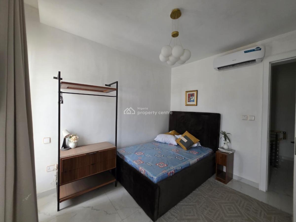 1 Bedroom Apartment with Elevator, Lekki Phase 1, Lekki, Lagos, Mini Flat (room and Parlour) for Rent