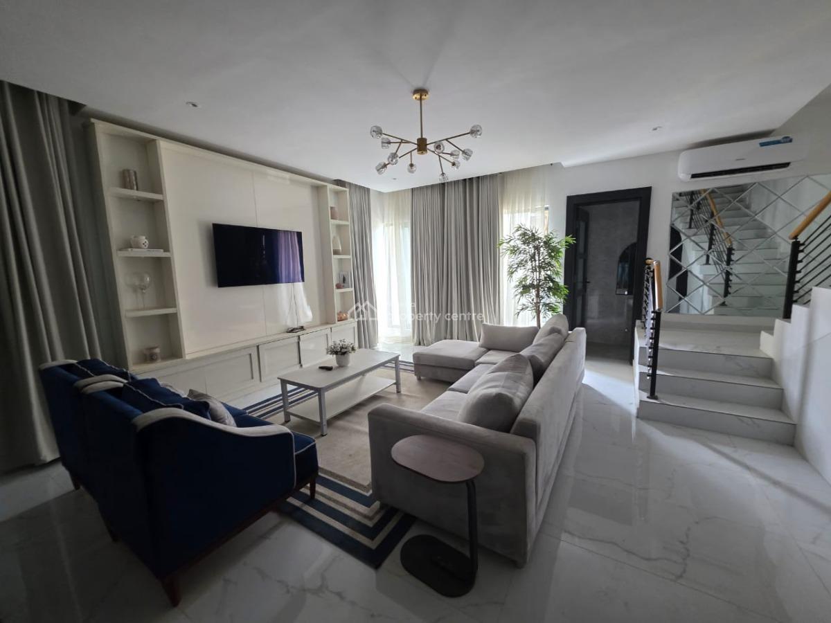 1 Bedroom Apartment with Elevator, Lekki Phase 1, Lekki, Lagos, Mini Flat (room and Parlour) for Rent