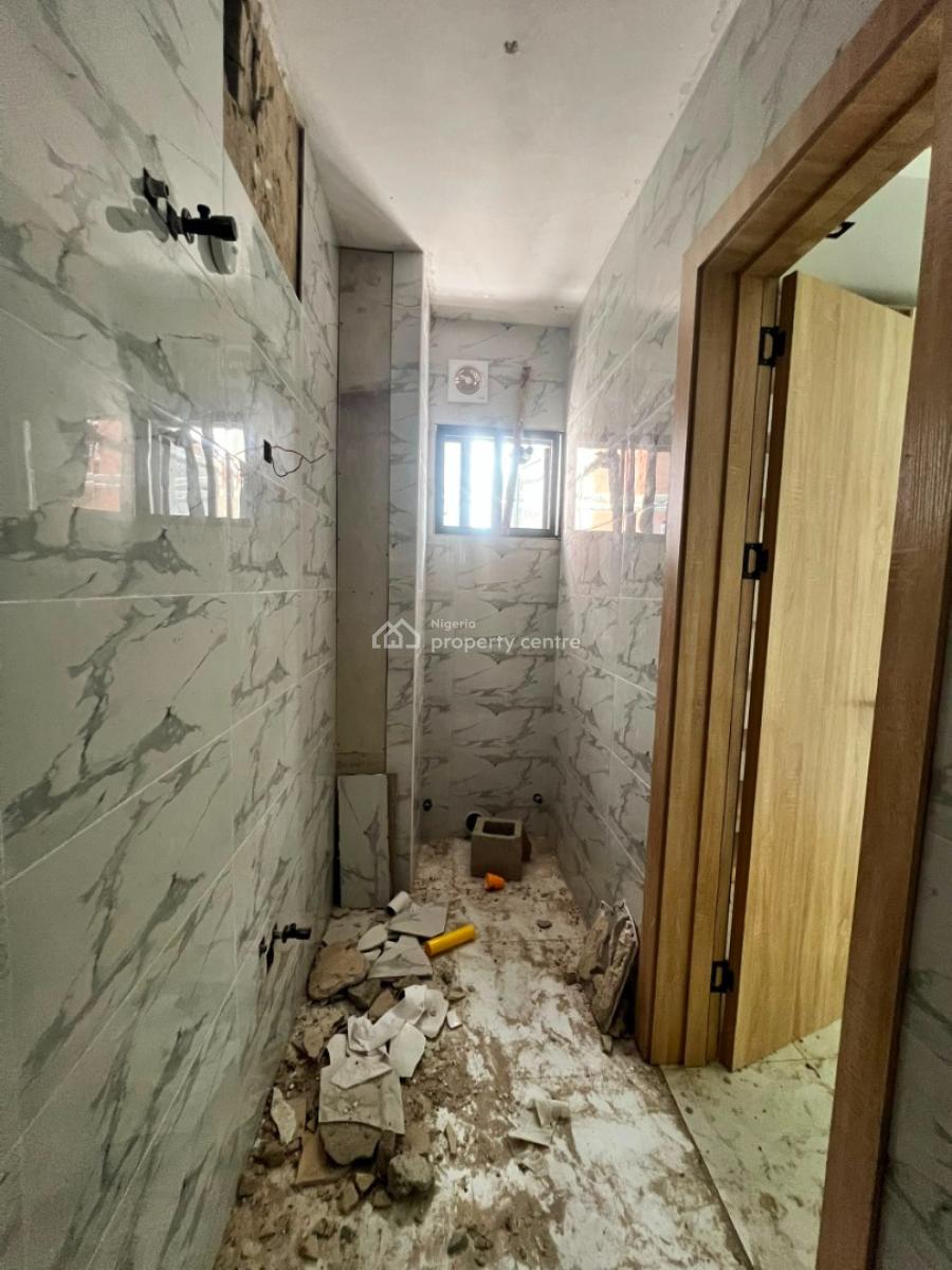 Self Compound 4bedroom Terrace Duplex + Bq & Elevator in Secure Estate, Victoria Island (vi), Lagos, Terraced Duplex for Sale