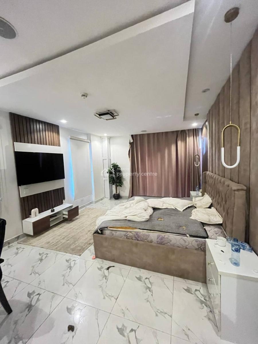 One Bedroom Apartment with Spacious Living Room, Lekki Phase 1, Lekki, Lagos, Flat / Apartment for Rent