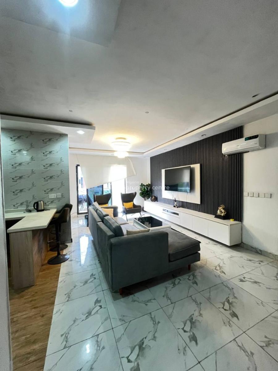 One Bedroom Apartment with Spacious Living Room, Lekki Phase 1, Lekki, Lagos, Flat / Apartment for Rent