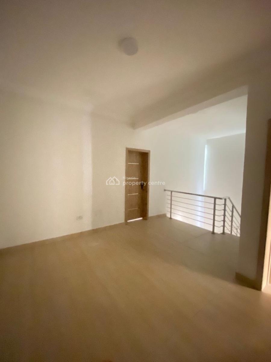 a Fine 2 Bedroom Maisonette, Lekki Phase 1, Lekki, Lagos, House for Sale