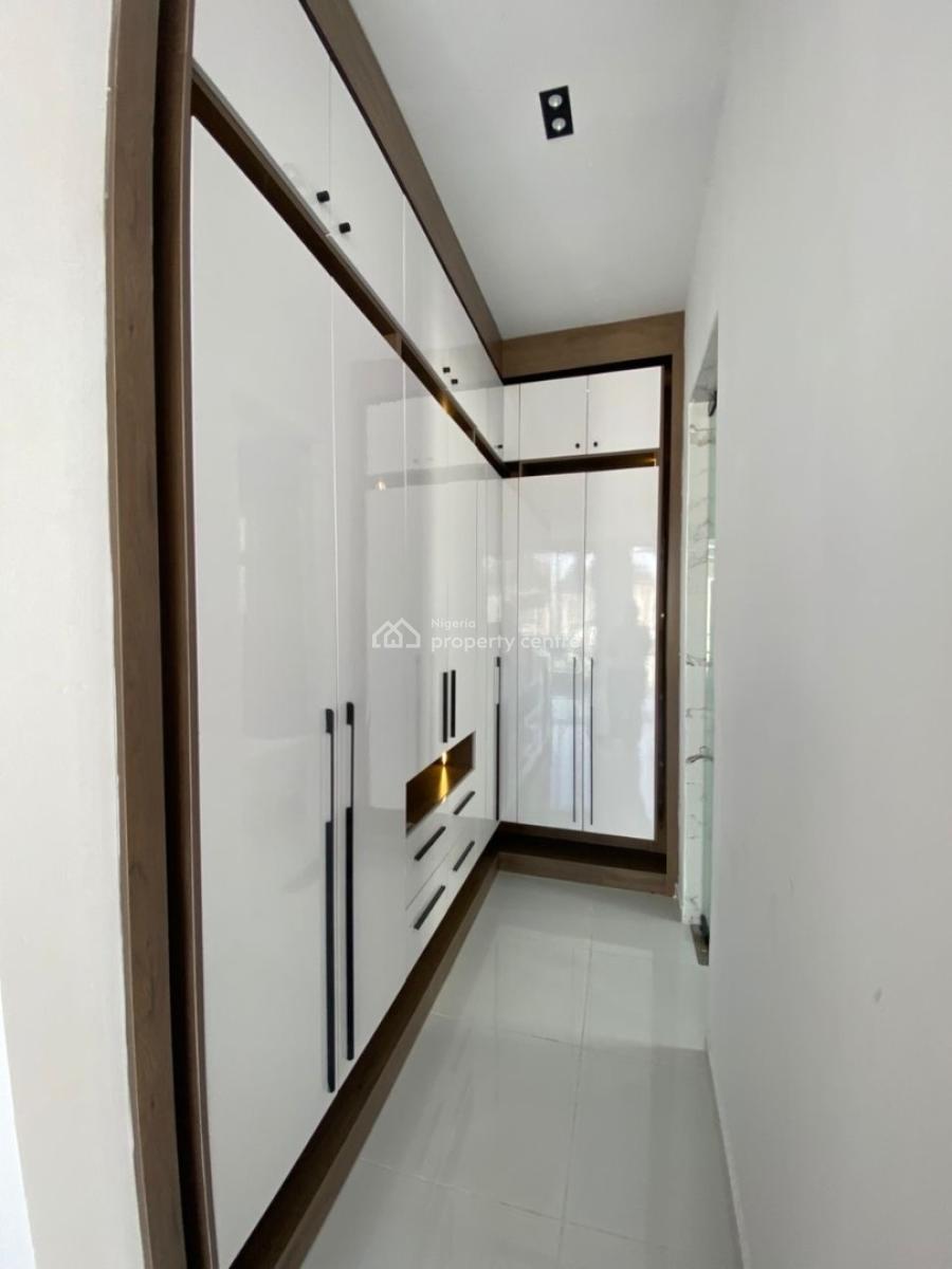 a Well Maintained & Capacious 5 Bedroom Fully Detached Duplex, Lekki County, Ikota, Lekki, Lagos, Detached Duplex for Sale