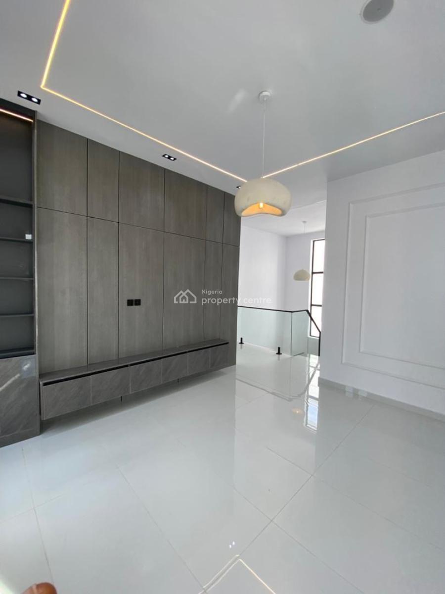 a Well Maintained & Capacious 5 Bedroom Fully Detached Duplex, Lekki County, Ikota, Lekki, Lagos, Detached Duplex for Sale