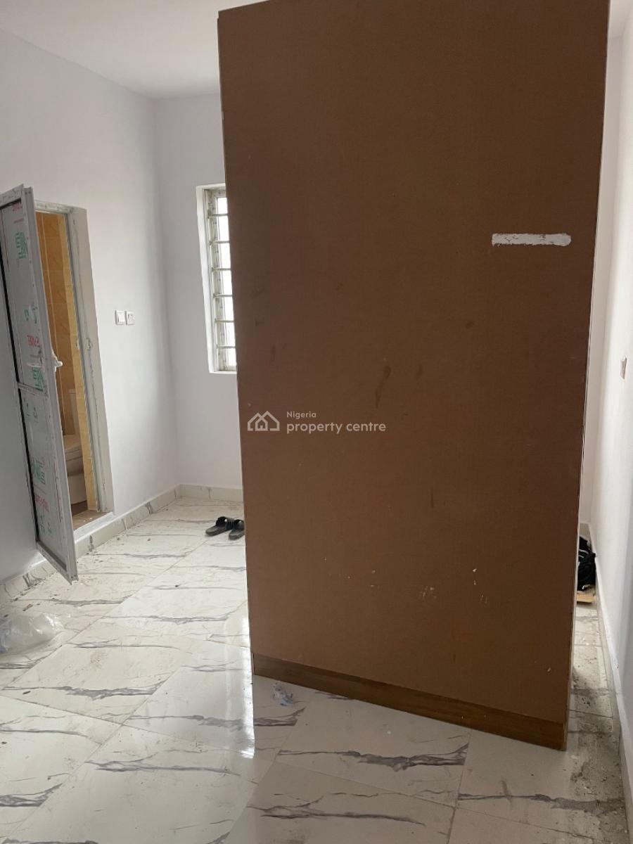 2 Bedroom Flat, Off Market Street, Shomolu, Lagos, Flat / Apartment for Rent