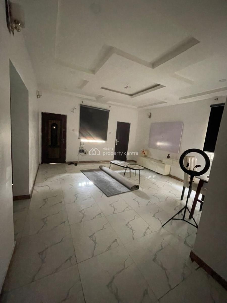 Room and Parlor Shared, Ogombo, Ajah, Lagos, Mini Flat (room and Parlour) for Rent
