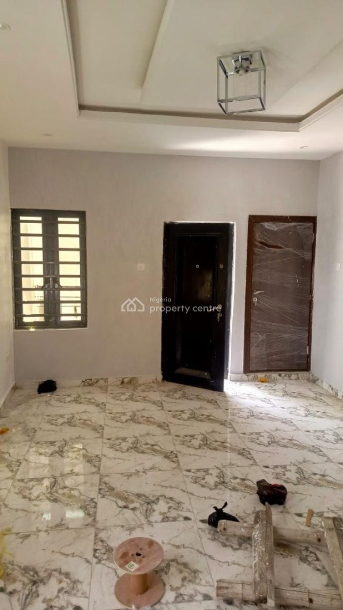 2 Bedroom Apartment, Off Orchid Road., Lekki, Lagos, Flat / Apartment for Rent