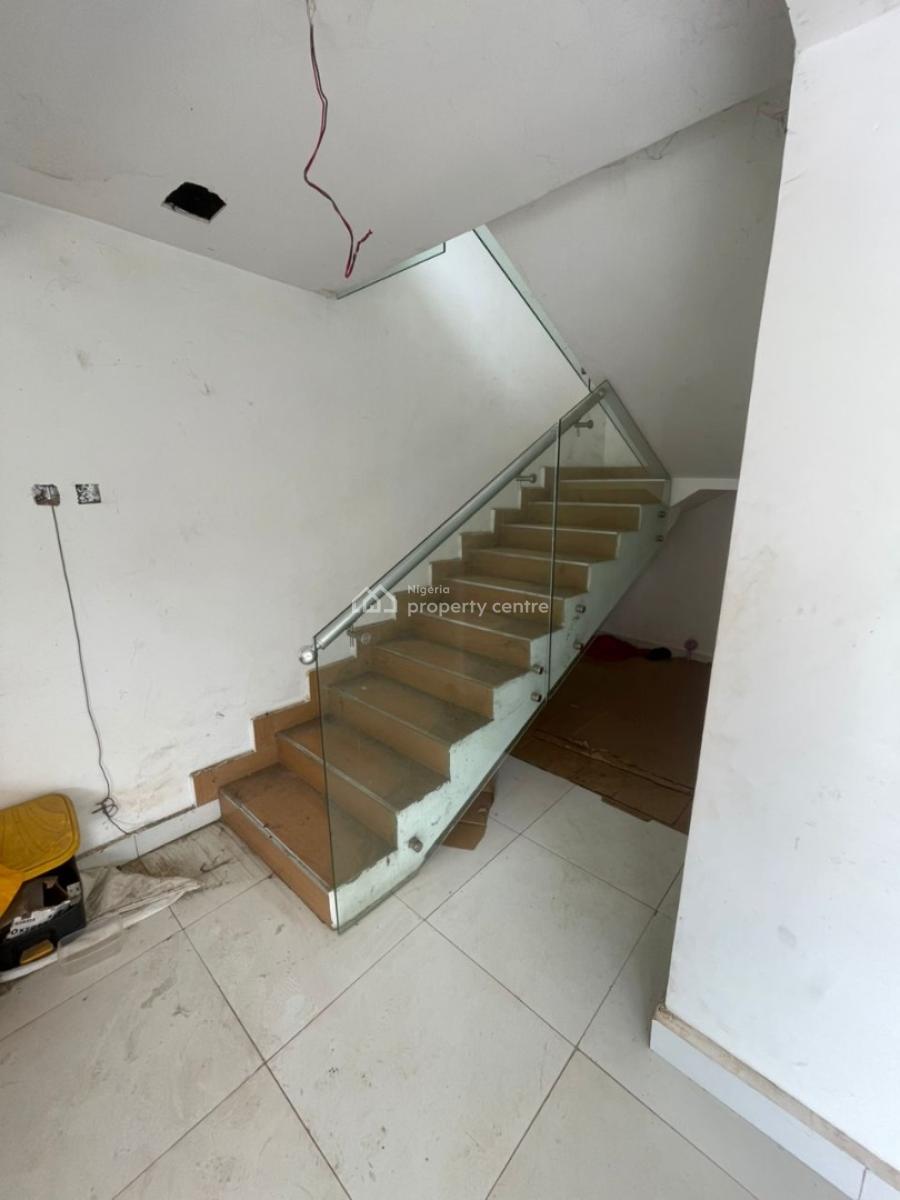 Very Strategic Duplex Office/shop Space, Area 8, Garki, Abuja, Office Space for Rent