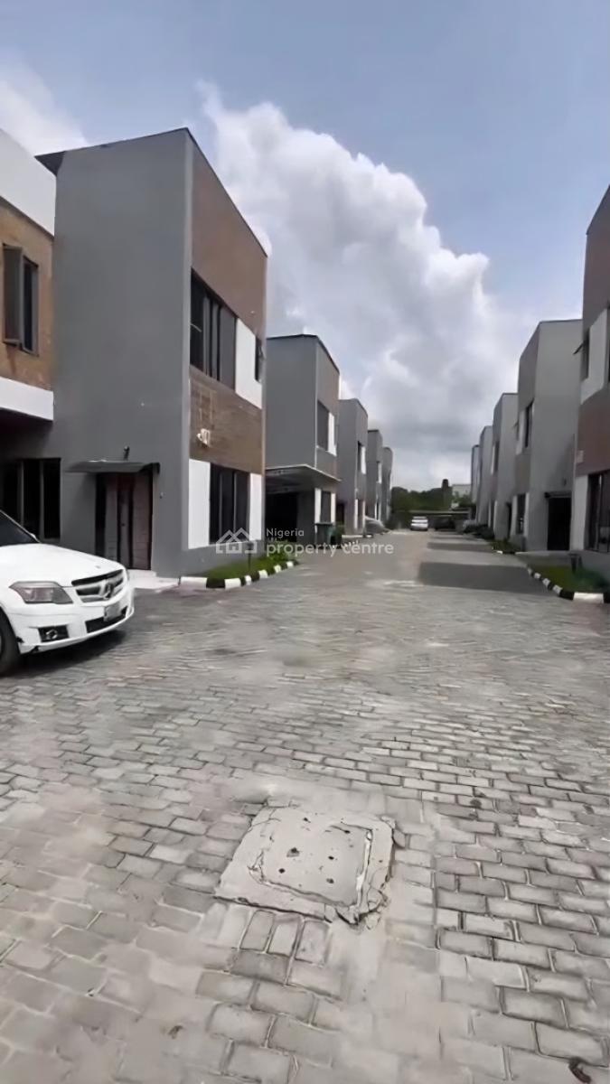 Fully Furnished and Spacious 4bedrooms Corner Piece Terrace Duplex, Alverton Estate Ajayi Apata Beside Crown Estate Sangotedo Sangotedo, Sangotedo, Ajah, Lagos, Terraced Duplex for Sale