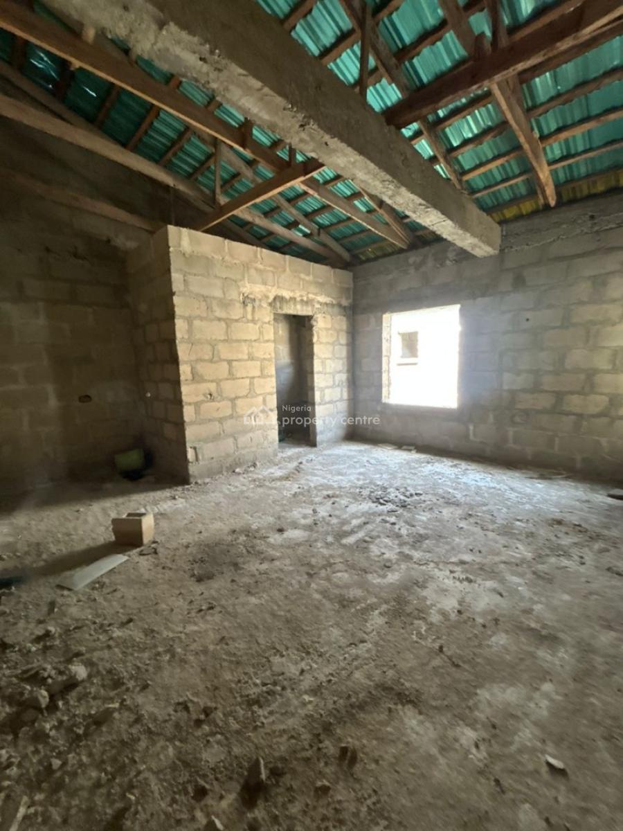 4-bedroom Semi-detached Duplex Carcass in Lekki, Lekki, Lagos, Semi-detached Duplex for Sale