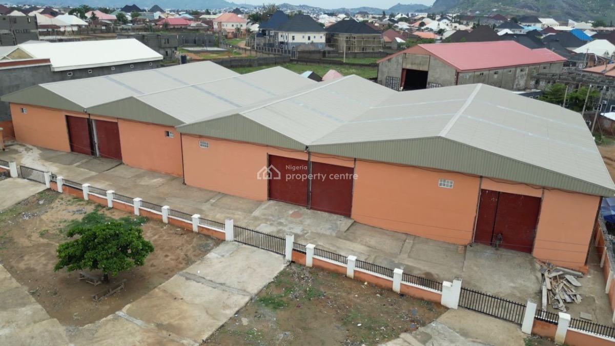 Warehouse/office/shop with Office Spaces En Suite, Dei-dei, Abuja, Warehouse for Rent