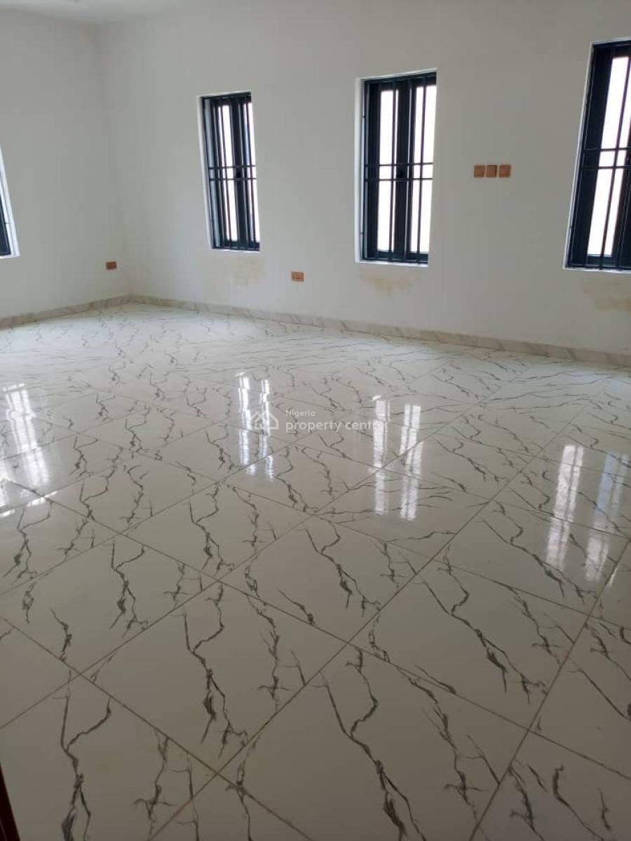 Executive 4-bedroom Duplex in Guzape, Guzape District, Abuja, Detached Duplex for Sale
