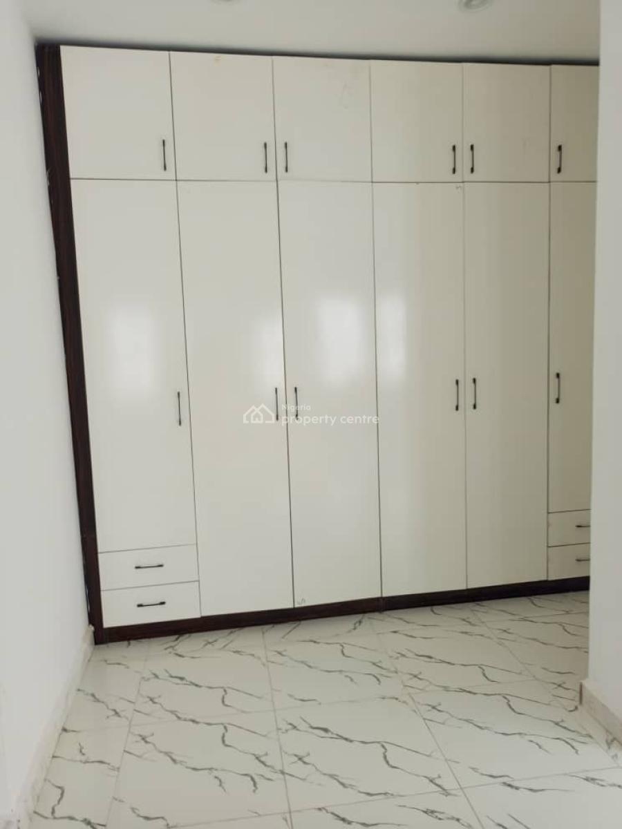 Executive 4-bedroom Duplex in Guzape, Guzape District, Abuja, Detached Duplex for Sale