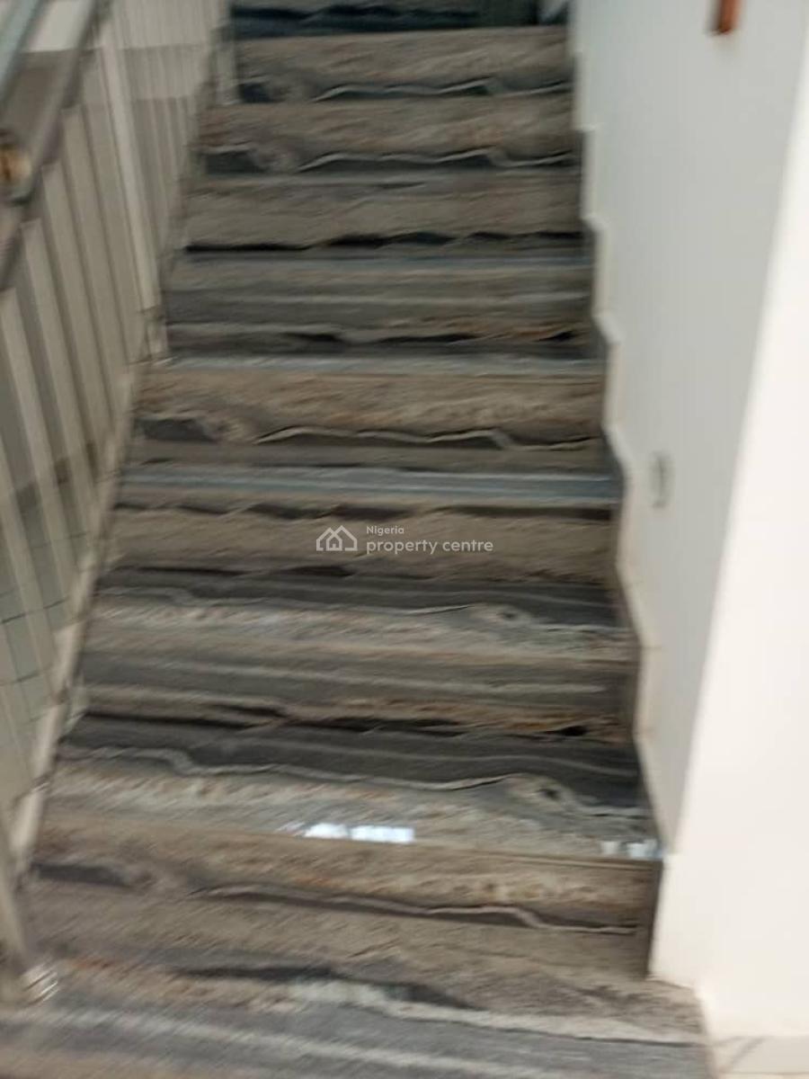 Executive 4-bedroom Duplex in Guzape, Guzape District, Abuja, Detached Duplex for Sale