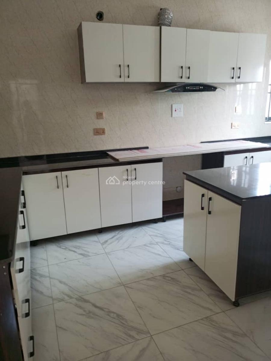 Executive 4-bedroom Duplex in Guzape, Guzape District, Abuja, Detached Duplex for Sale