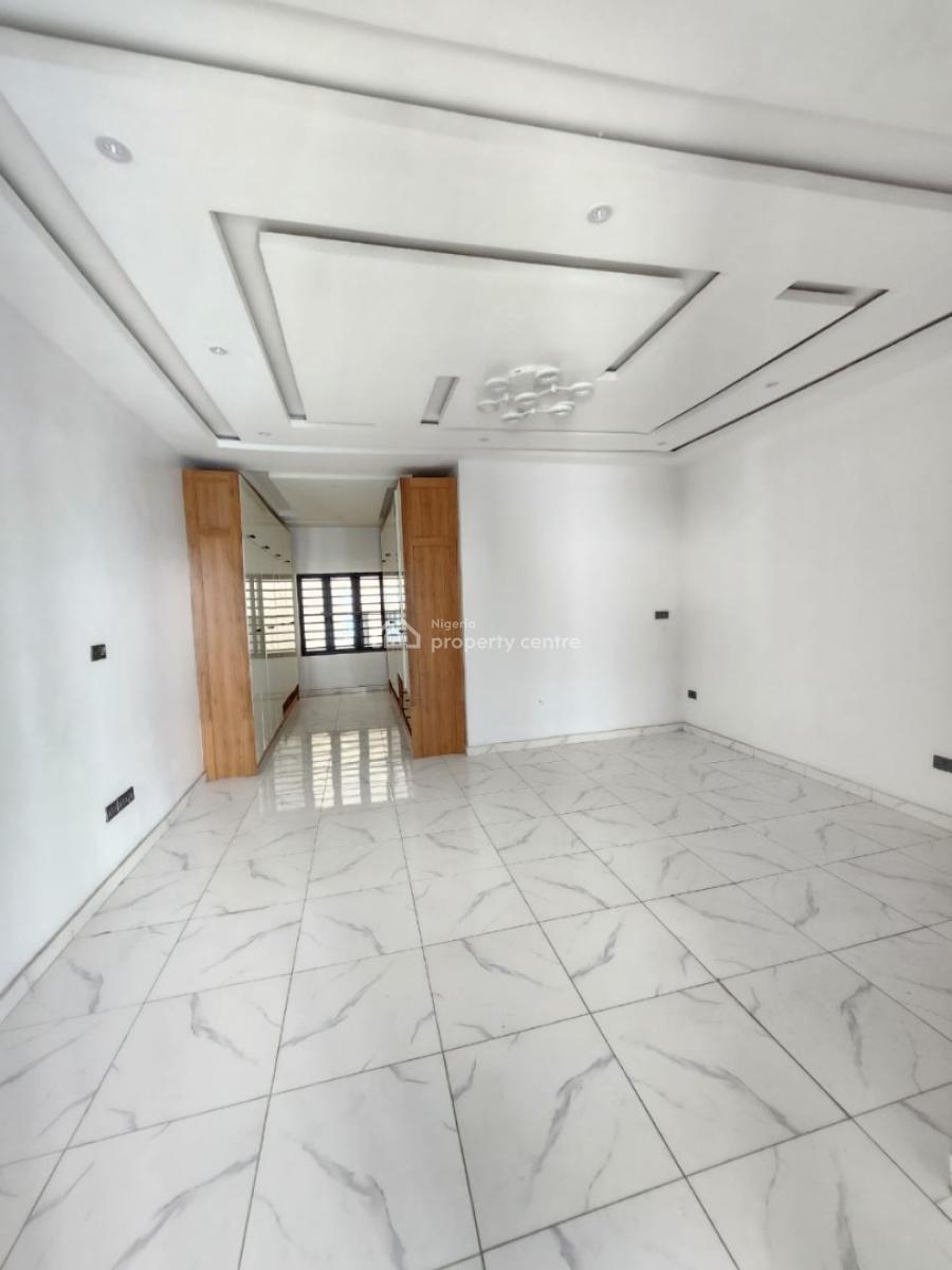 Spacious 5 Bedroom Terrace Duplex with Bq, Ologolo, Lekki, Lagos, Terraced Duplex for Sale