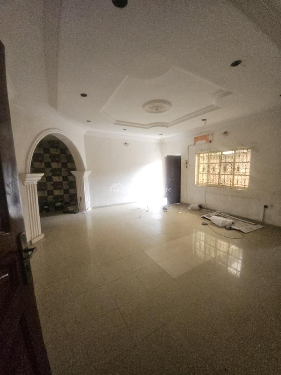 Well Maintained 3 Bedroom Flat, Omole Phase 2, Ikeja, Lagos, Flat / Apartment for Rent