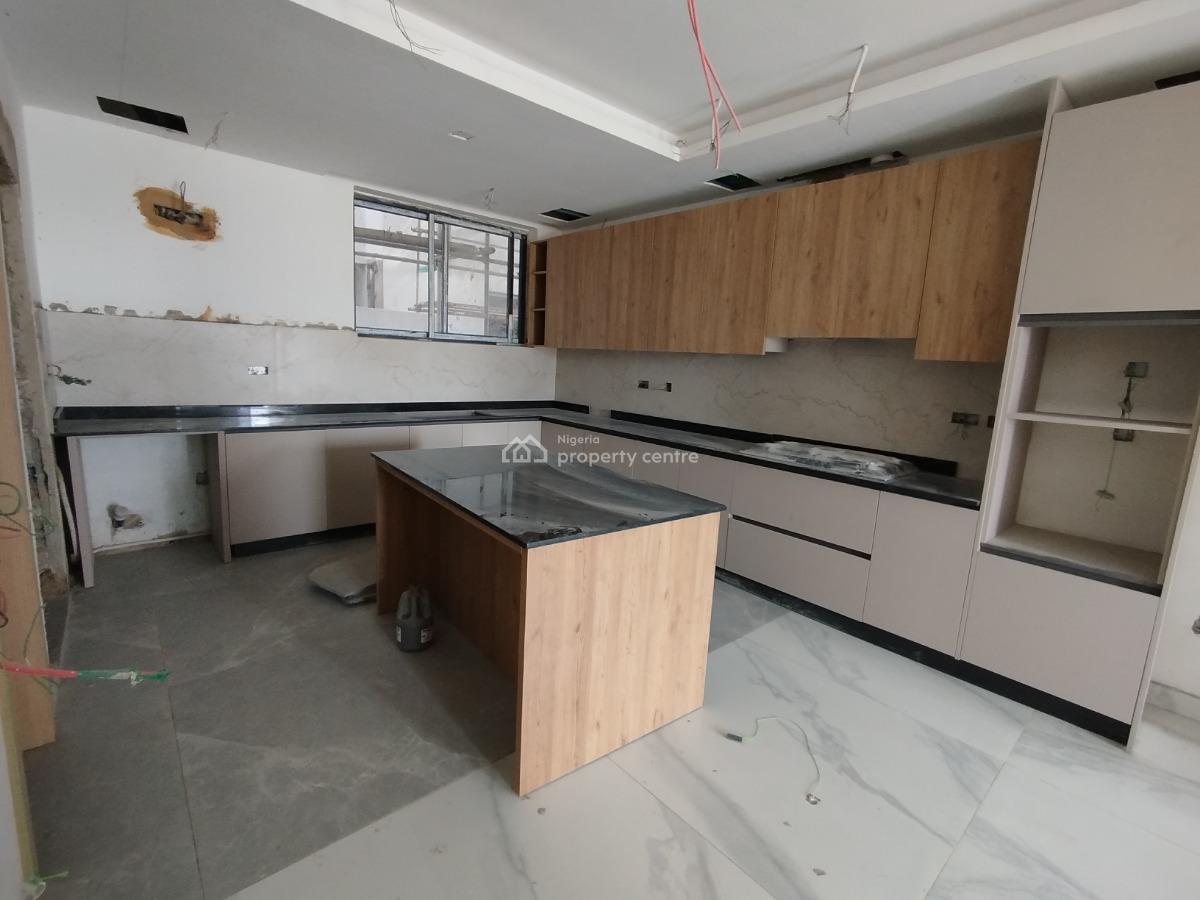 4 Bedroom Maisonette with a Bq Pool, Gym, and Tennis Court, Old Ikoyi, Ikoyi, Lagos, Block of Flats for Sale