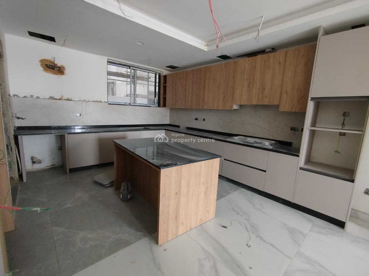 4 Bedroom Maisonette with a Bq Pool, Gym, and Tennis Court, Old Ikoyi, Ikoyi, Lagos, Block of Flats for Sale