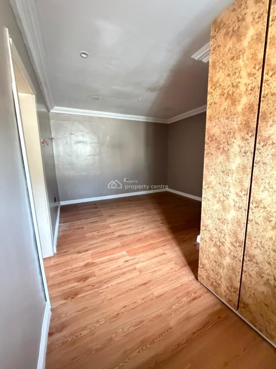 Spacious Miniflat Penthouse in a Serene Location, Lekki Phase 1, Lekki, Lagos, Mini Flat (room and Parlour) for Rent