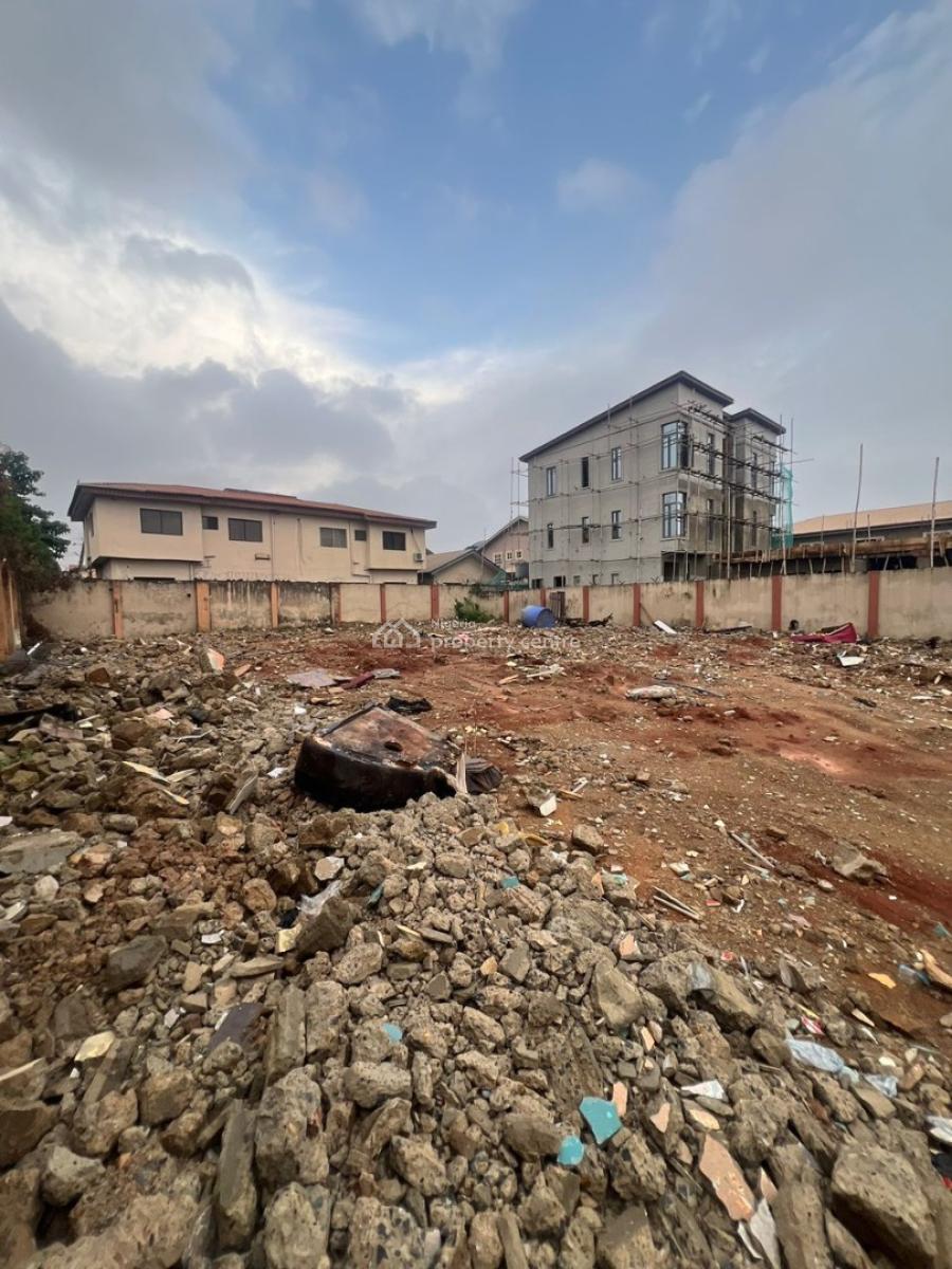 Corner Piece 300sqm Sitting Within a Prime Estate, Gra Phase 1, Magodo, Lagos, Residential Land for Sale