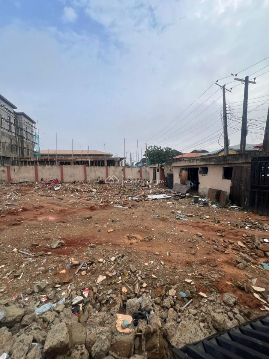 Corner Piece 300sqm Sitting Within a Prime Estate, Gra Phase 1, Magodo, Lagos, Residential Land for Sale