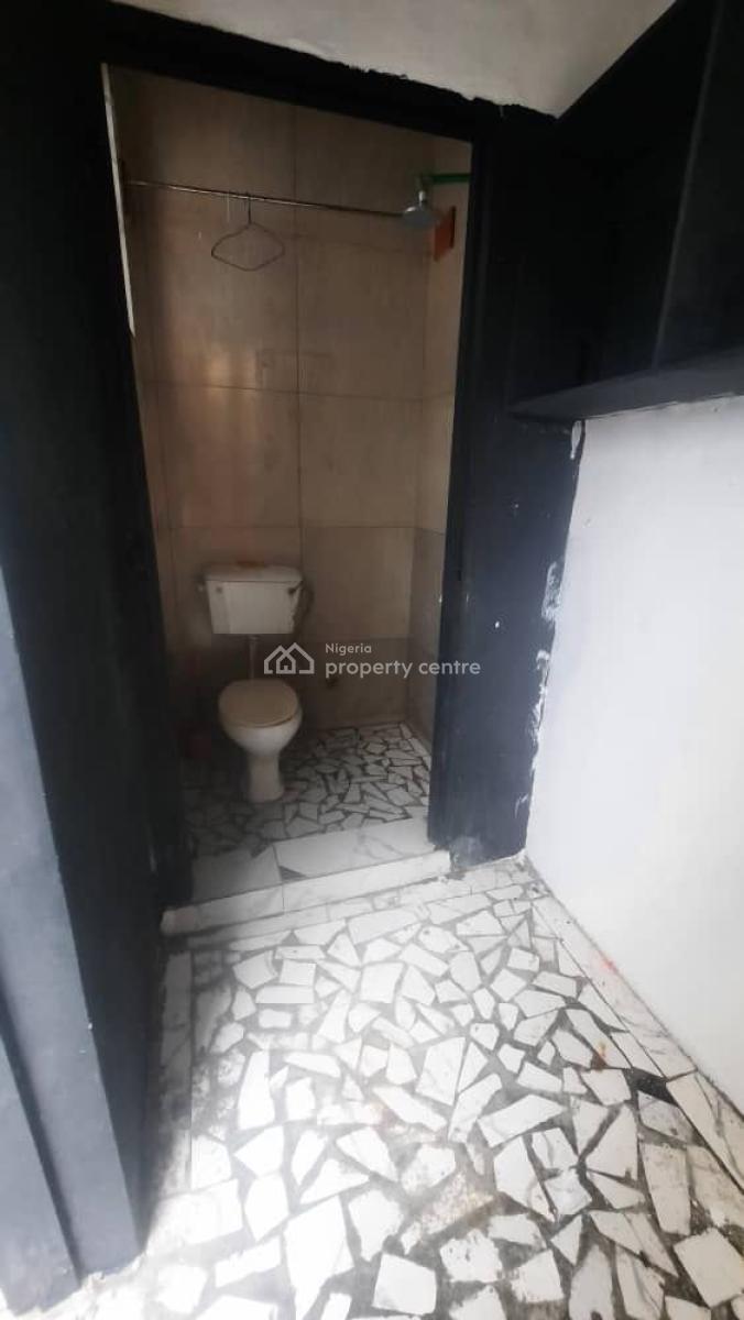 Spacious Bq, Grace Court, Orchid, Lekki, Lagos, Self Contain (single Rooms) for Rent