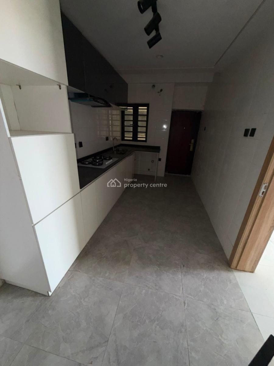 Fully Serviced Brand New Massive 2 Bedroom Apartment with Gym, Ologolo, Lekki, Lagos, Flat / Apartment for Rent
