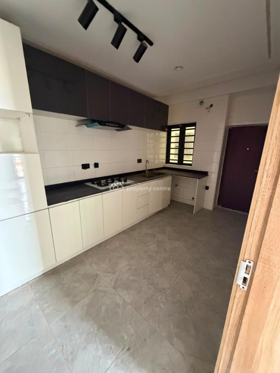 Fully Serviced Brand New Massive 2 Bedroom Apartment with Gym, Ologolo, Lekki, Lagos, Flat / Apartment for Rent