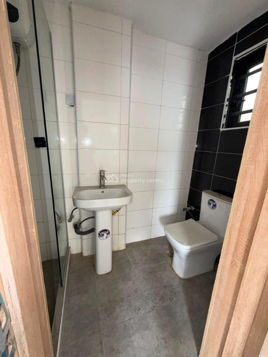 Fully Serviced Brand New Massive 2 Bedroom Apartment with Gym, Ologolo, Lekki, Lagos, Flat / Apartment for Rent