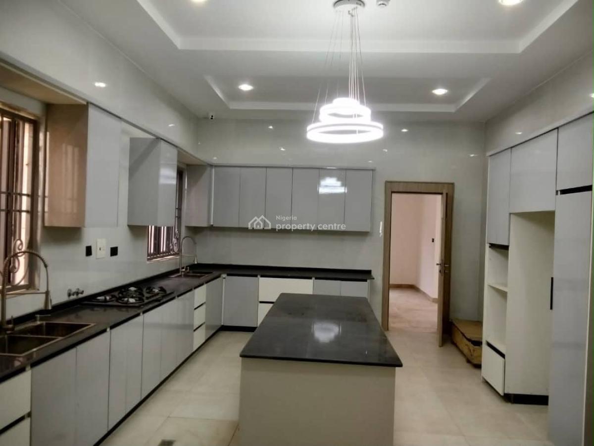 Luxury 7-bedroom Mansion in Guzape, Abuja, Guzape District, Abuja, Detached Duplex for Sale