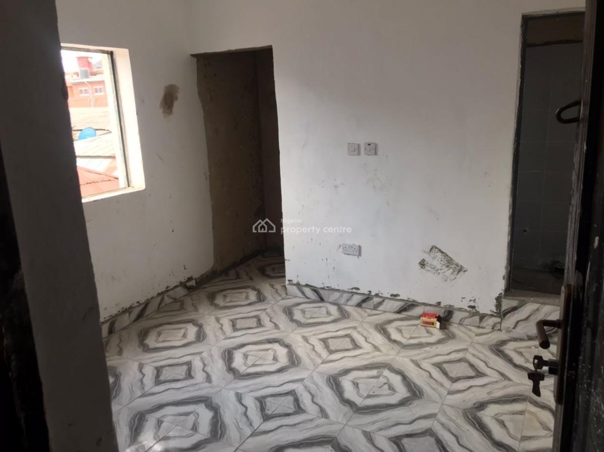 Newly Built Roomself Contained with Open Plan Kitchen  Upstairs, Shomolu, Lagos, Self Contain (single Rooms) for Rent