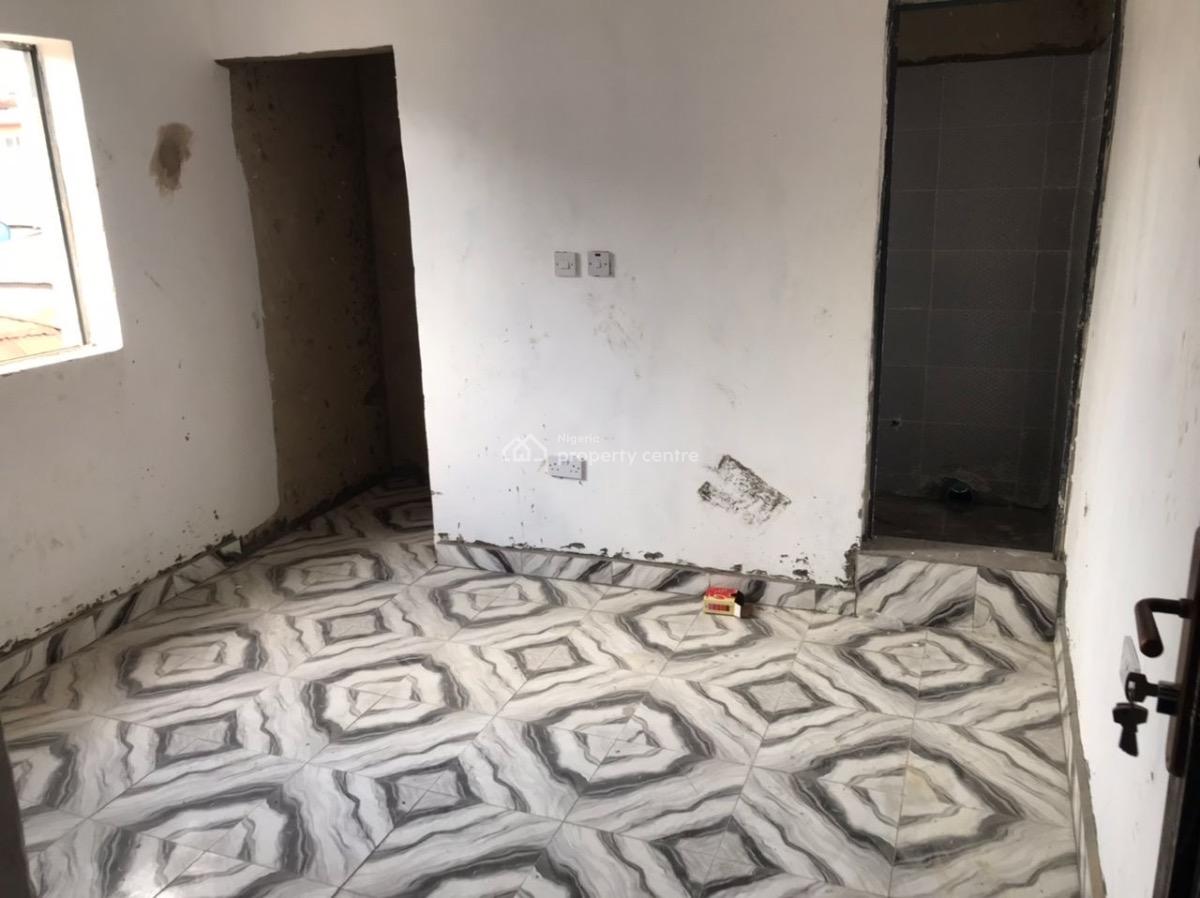 Newly Built Roomself Contained with Open Plan Kitchen  Upstairs, Shomolu, Lagos, Self Contain (single Rooms) for Rent