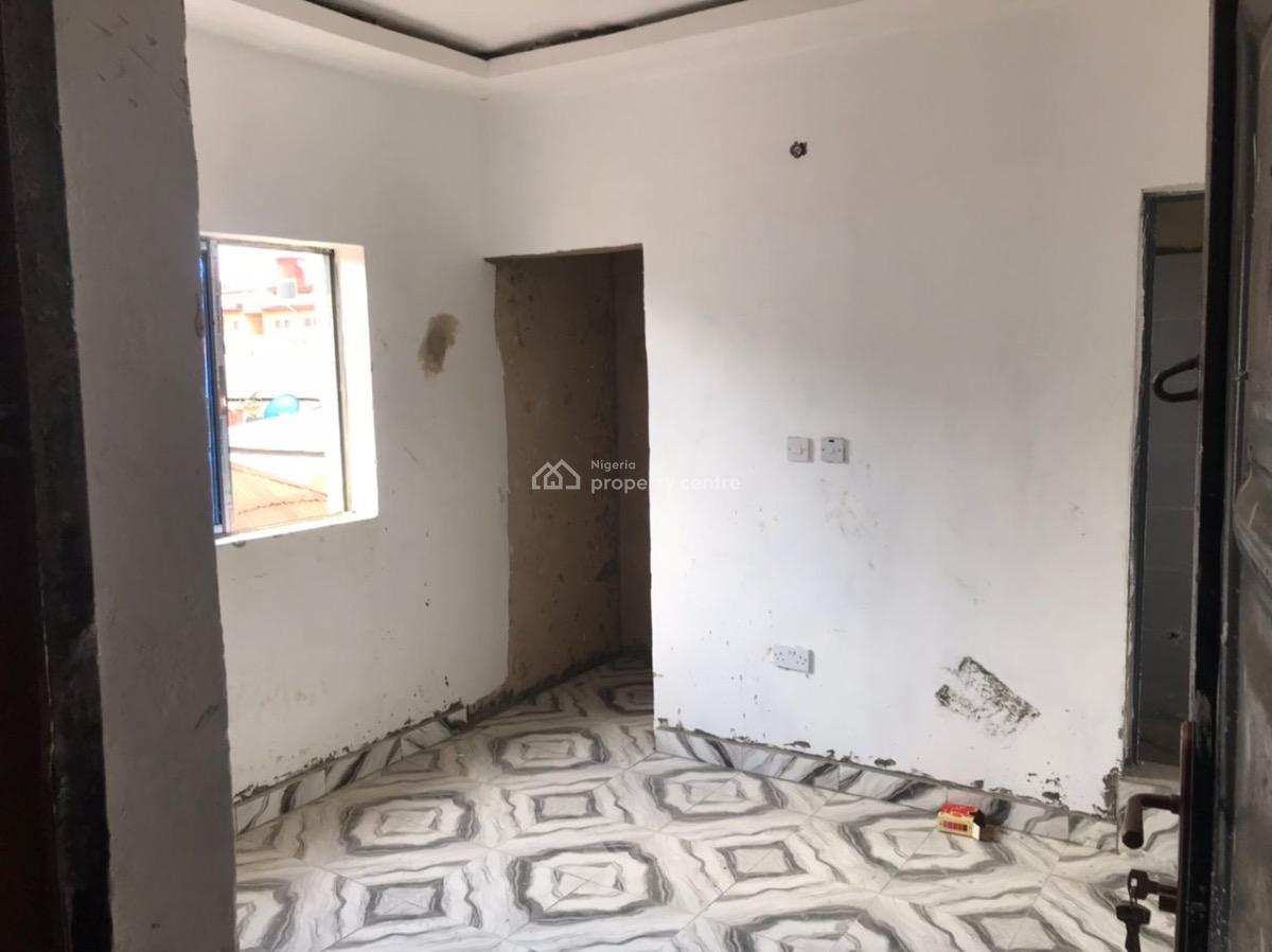Newly Built Roomself Contained with Open Plan Kitchen  Upstairs, Shomolu, Lagos, Self Contain (single Rooms) for Rent