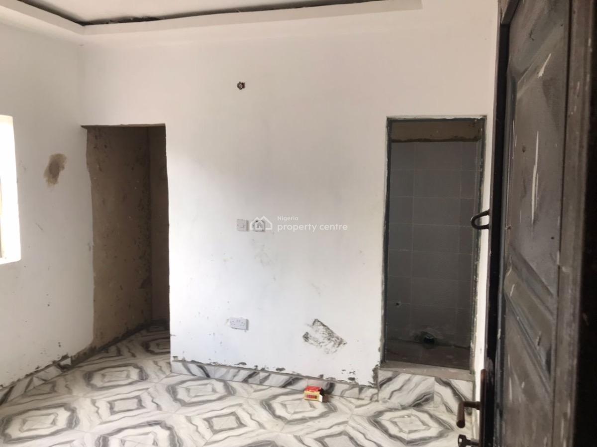 Newly Built Roomself Contained with Open Plan Kitchen  Upstairs, Shomolu, Lagos, Self Contain (single Rooms) for Rent