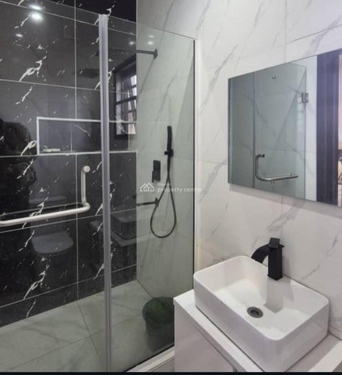 2 Bedroom Apartment, Lekki Phase 1, Lekki, Lagos, Flat / Apartment for Rent