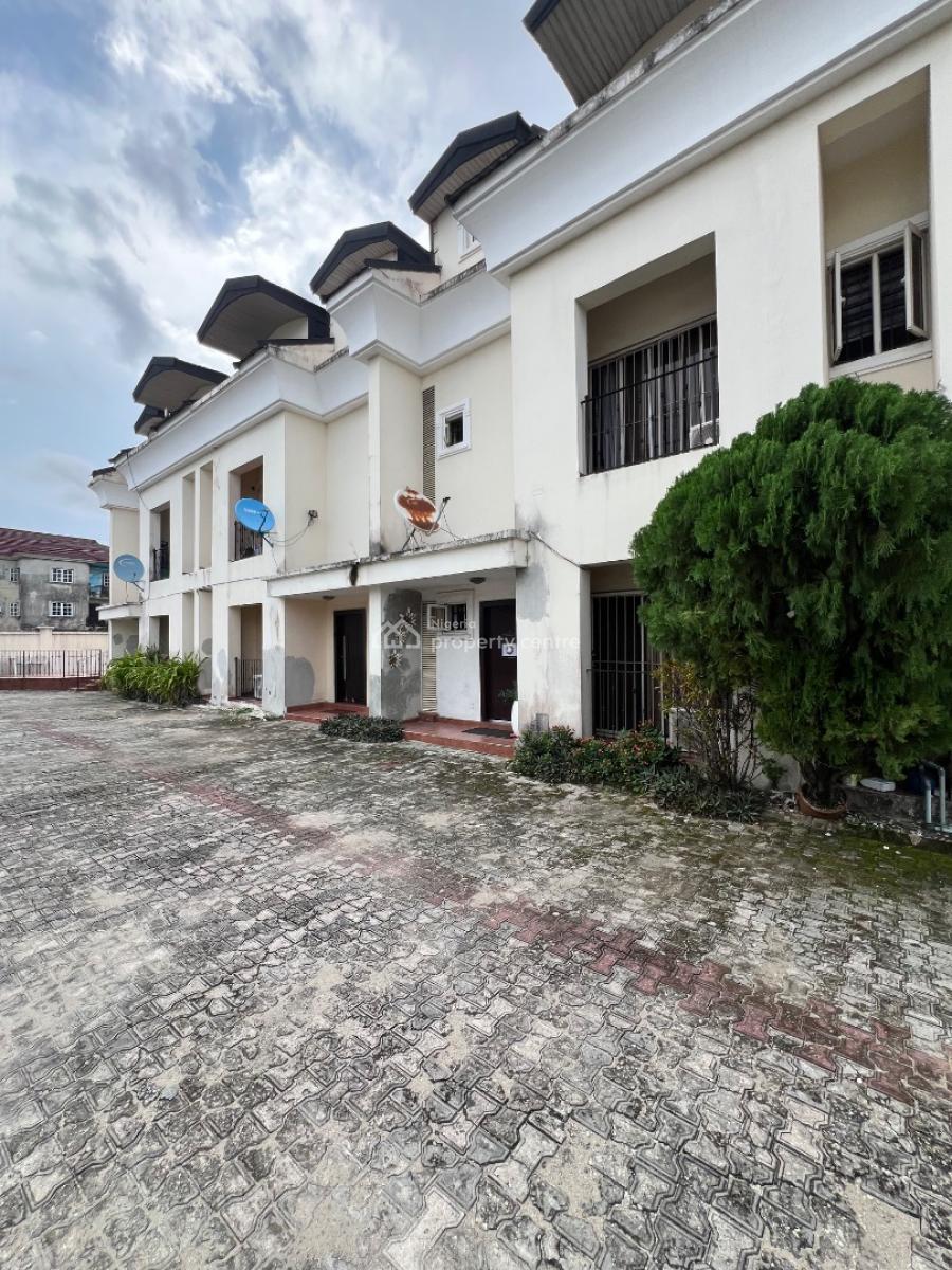 Standard 4-bedroom Terrace Duplex in a Quiet and High-end Environment, Lekki Phase 1, Lekki, Lagos, Flat / Apartment for Rent